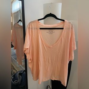Torrid cropped v neck size 4